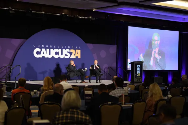 El presidente de la mesa directiva, Todd M. Harper, en el Caucus del Congreso de la ACU de 2024